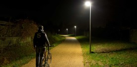Se Middelfarts nye intelligente belysning til cyklister her